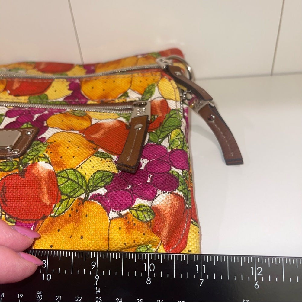 Relic vintage inspired vibrant pink fruit pattern crossbody purse - Picture 8 of 10